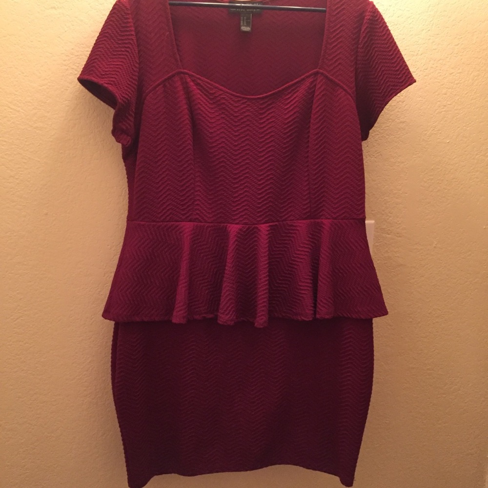 Forever 21 Burgundy bodycon dress
